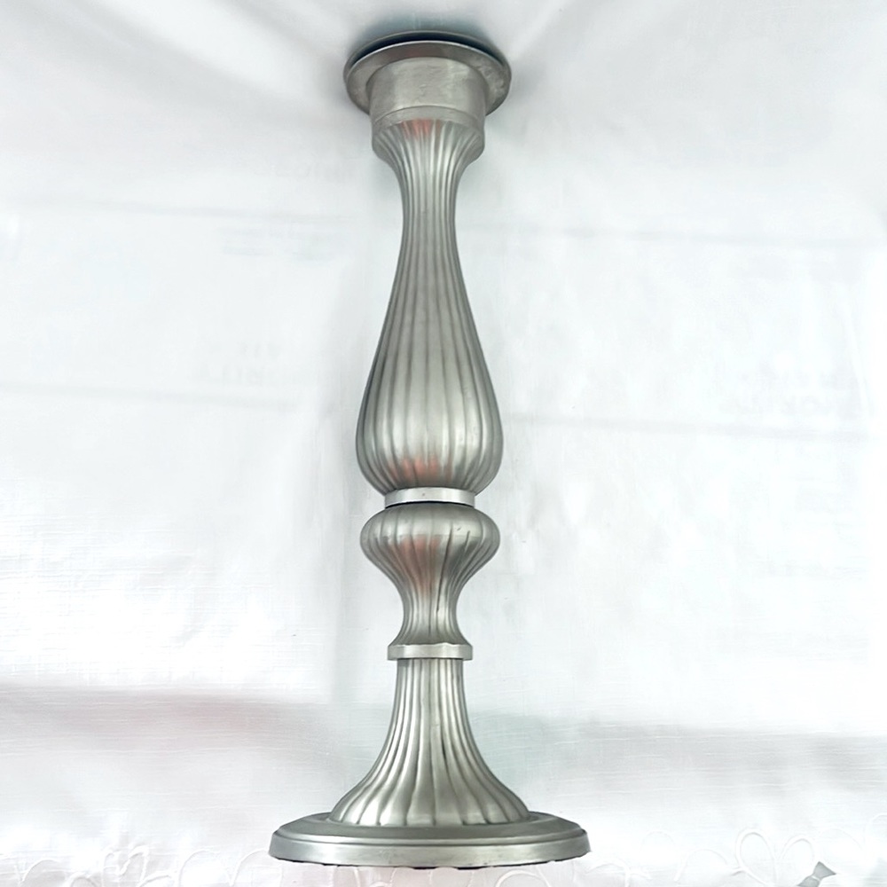 Floor Candle Holder / Candle Stick & Pillar